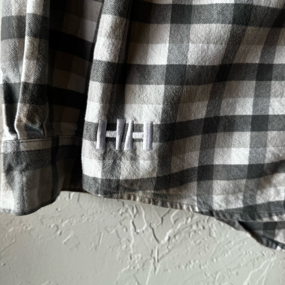 Helly Hansen Gray Casual Button Down Shirt Size M… - image 4